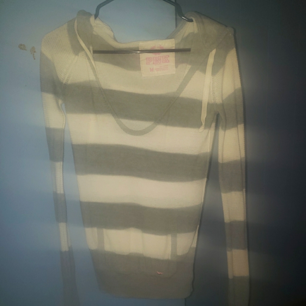 Woman's long sleeve Hooded shirt